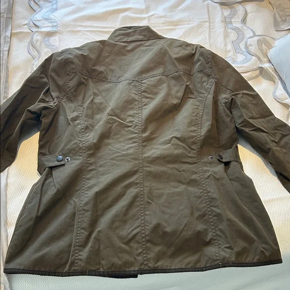 Barbour Women’s Dark Olive Utility Jacket - Picture 7 of 7